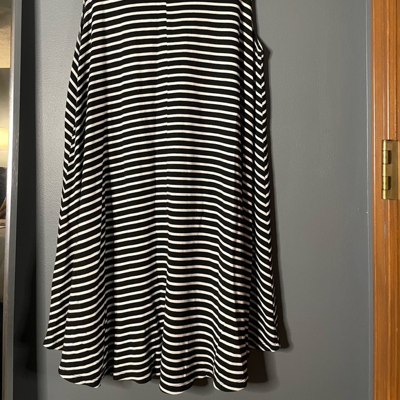 black & white striped shirt/dress - flown & long one piece 🦓 - Picture 9 of 9